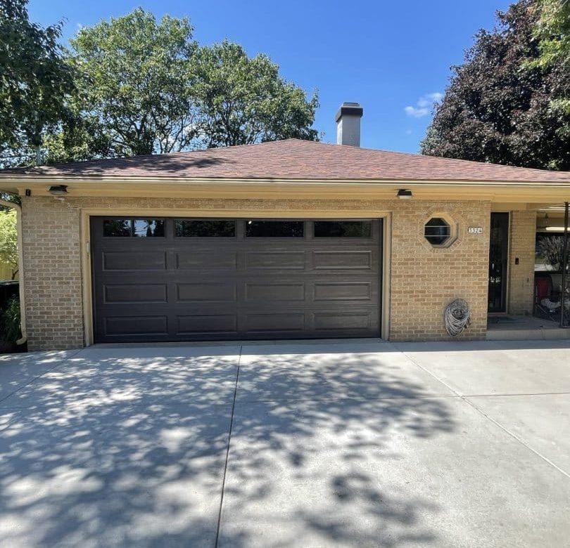 residential garage door in burlington, burlington residential garage door, best residential garage door burlington