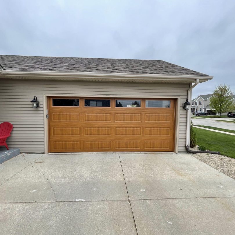 garage door service in Kenosha, garage door services Kenosha, Kenosha garage door service company